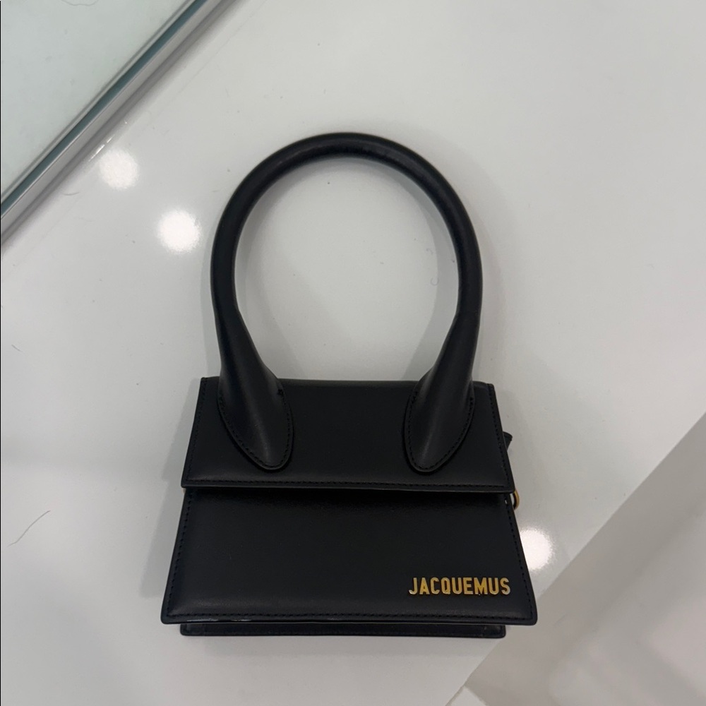 Jacquemus Black Les Classiques 'The medium Chiquito'